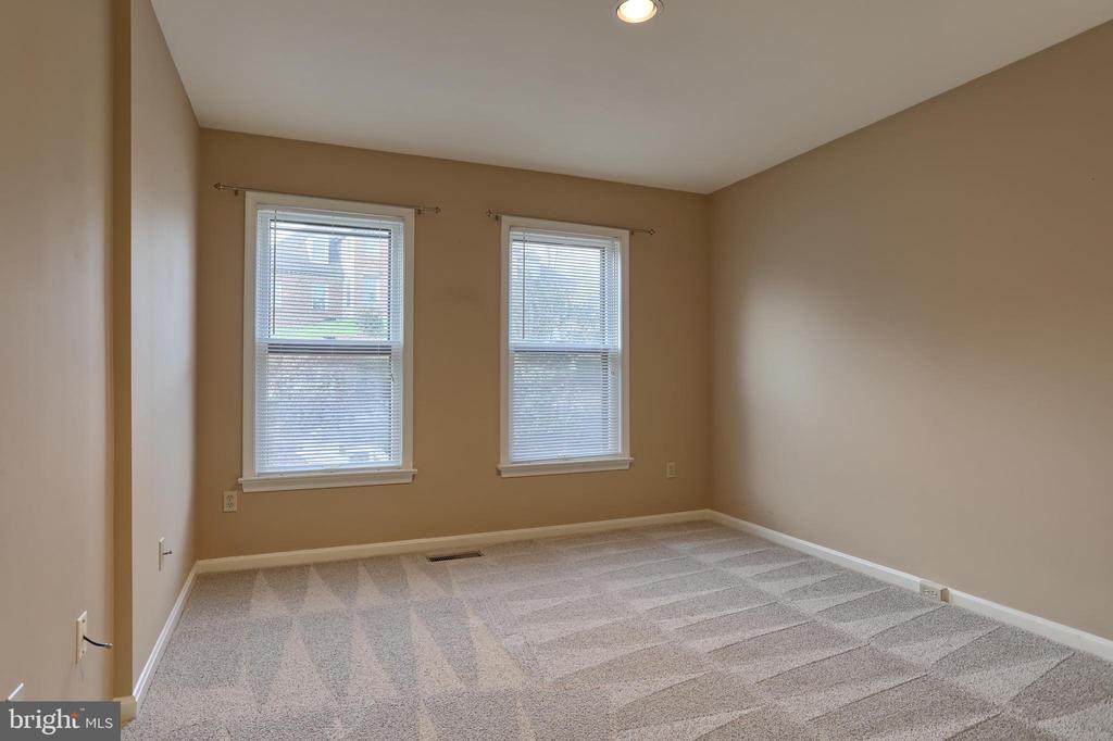 1127 WICKLOW COURT