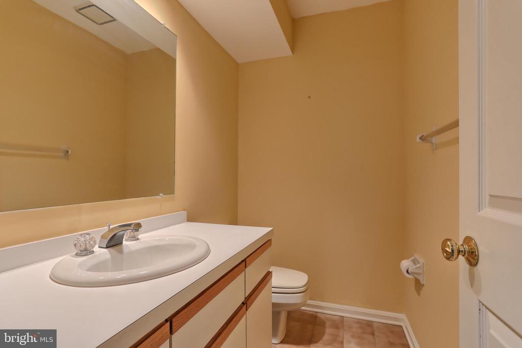 1127 WICKLOW COURT