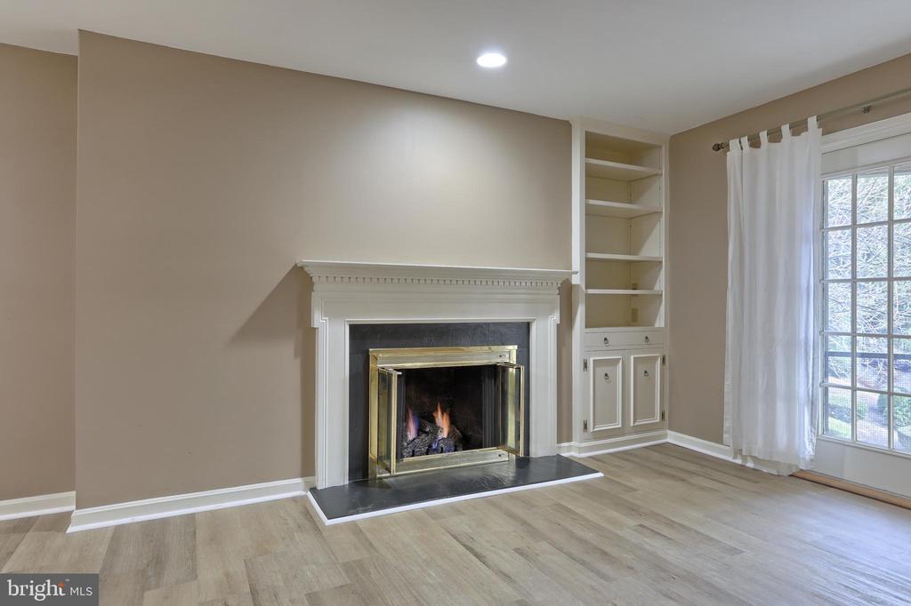 1127 WICKLOW COURT