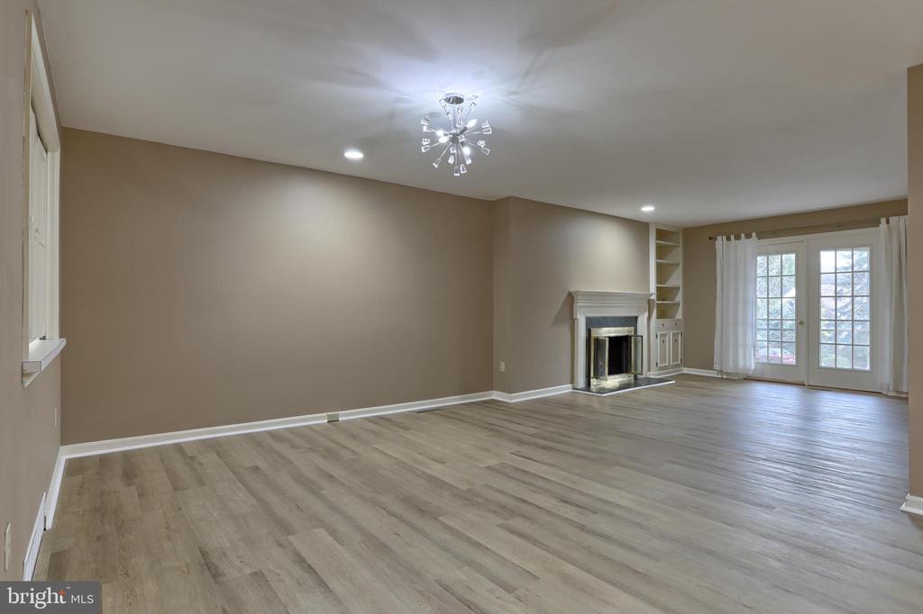 1127 WICKLOW COURT