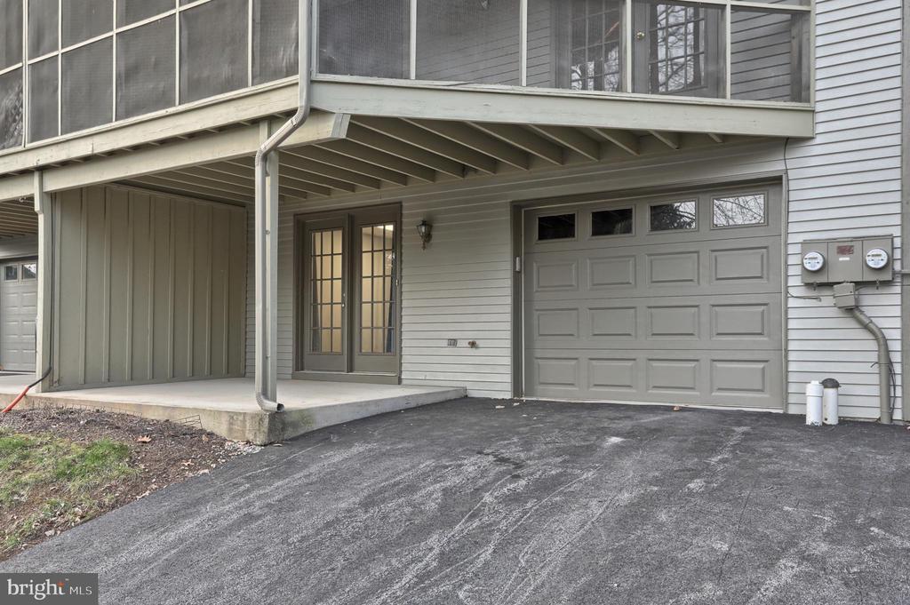 1127 WICKLOW COURT