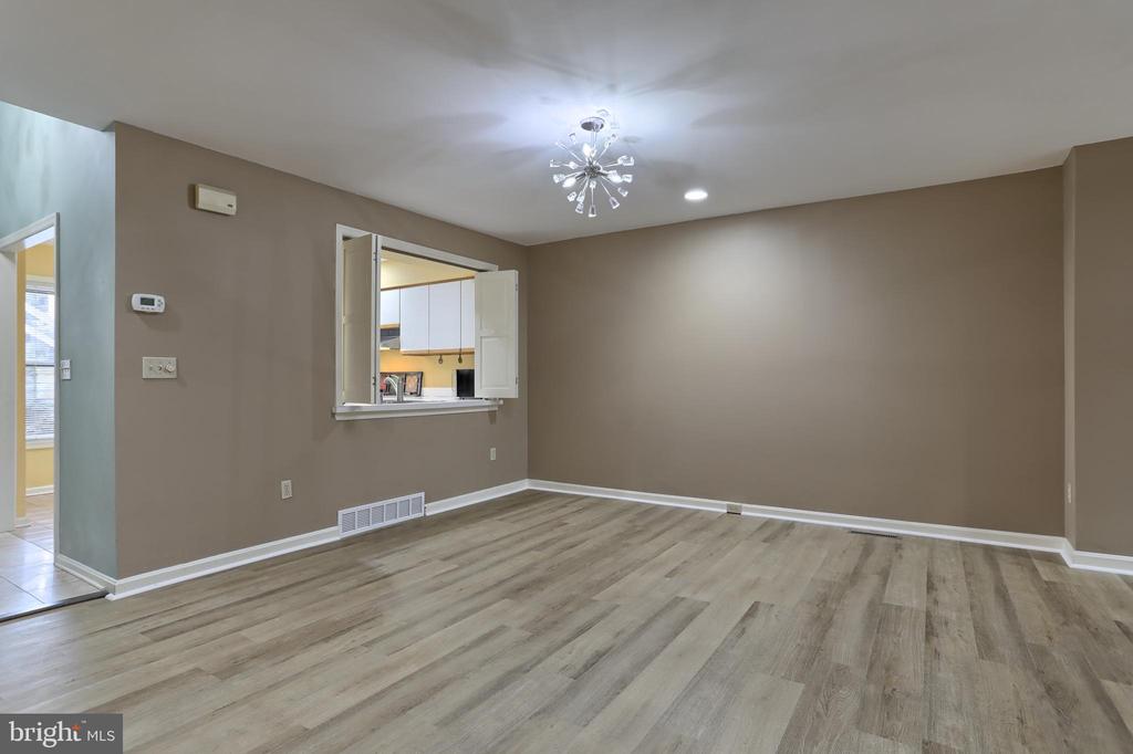 1127 WICKLOW COURT