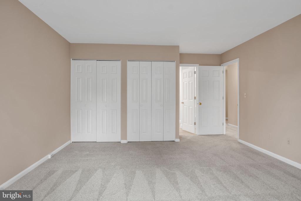 1127 WICKLOW COURT