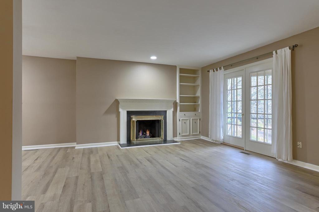 1127 WICKLOW COURT