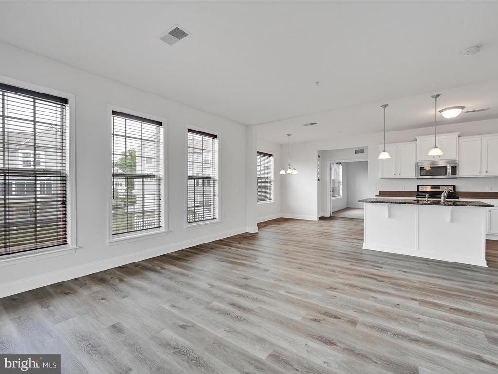 615 DARBY COURT