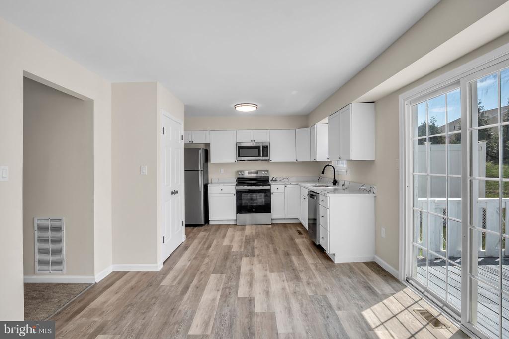 6129 SPRING KNOLL DRIVE