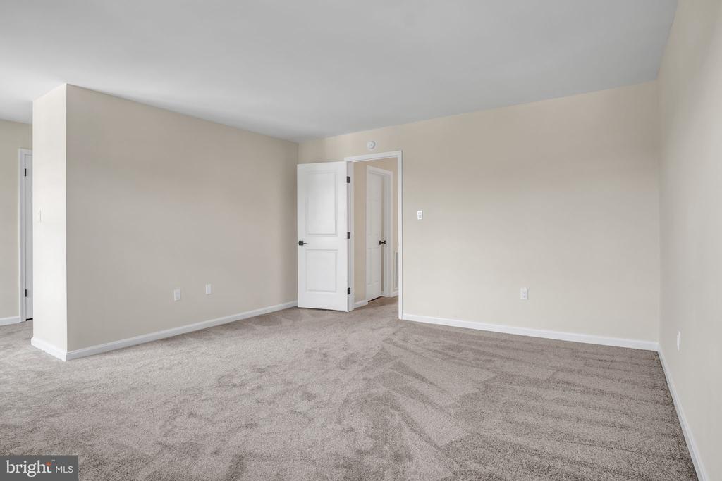 6129 SPRING KNOLL DRIVE