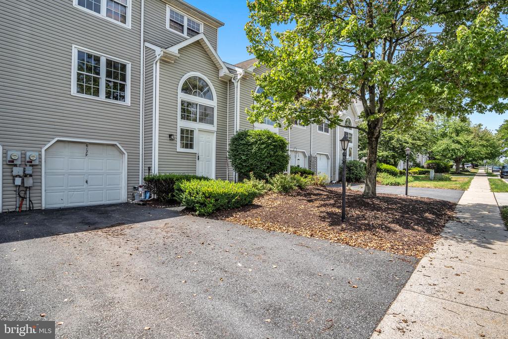 6129 SPRING KNOLL DRIVE