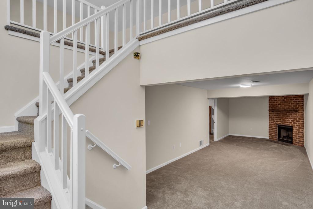 6129 SPRING KNOLL DRIVE