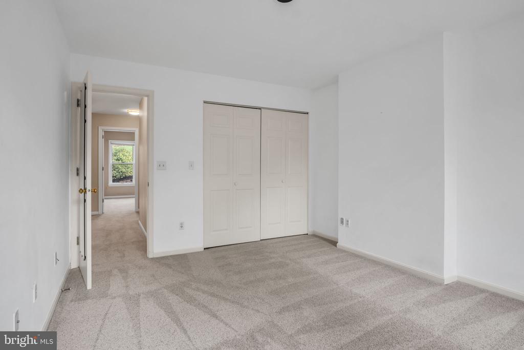 1127 WICKLOW COURT
