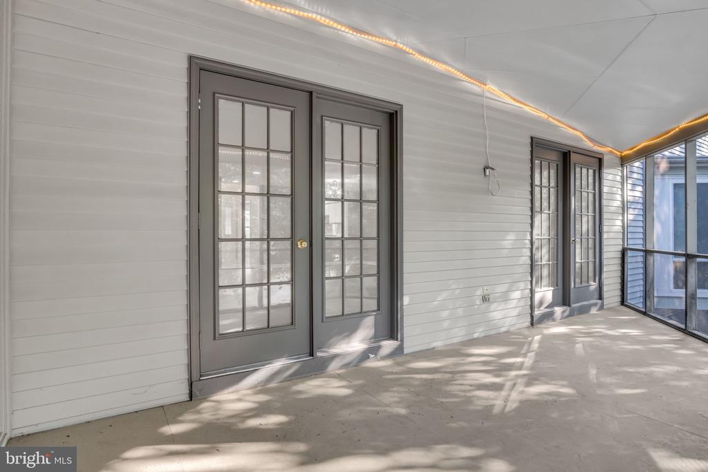 1127 WICKLOW COURT