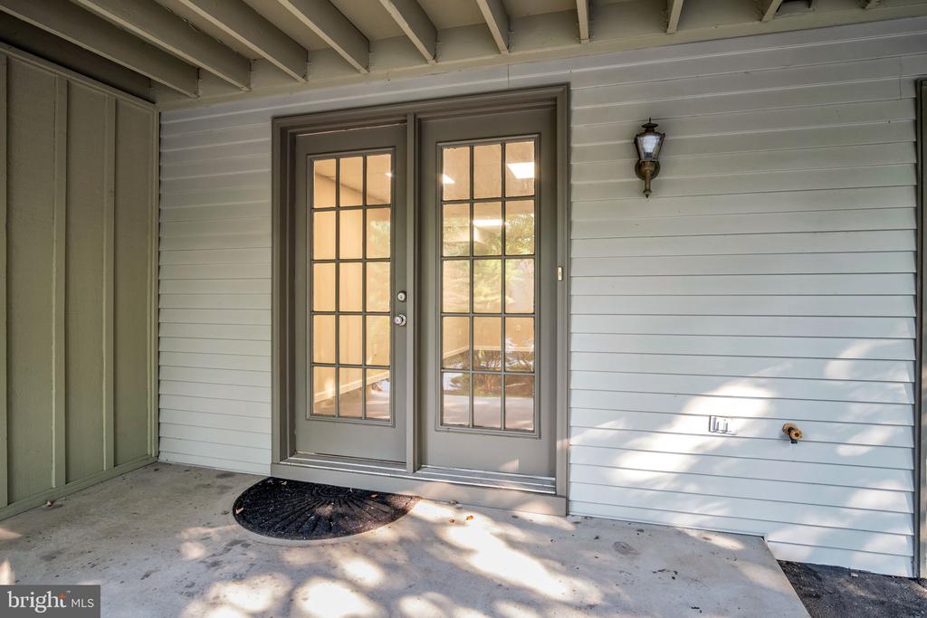 1127 WICKLOW COURT