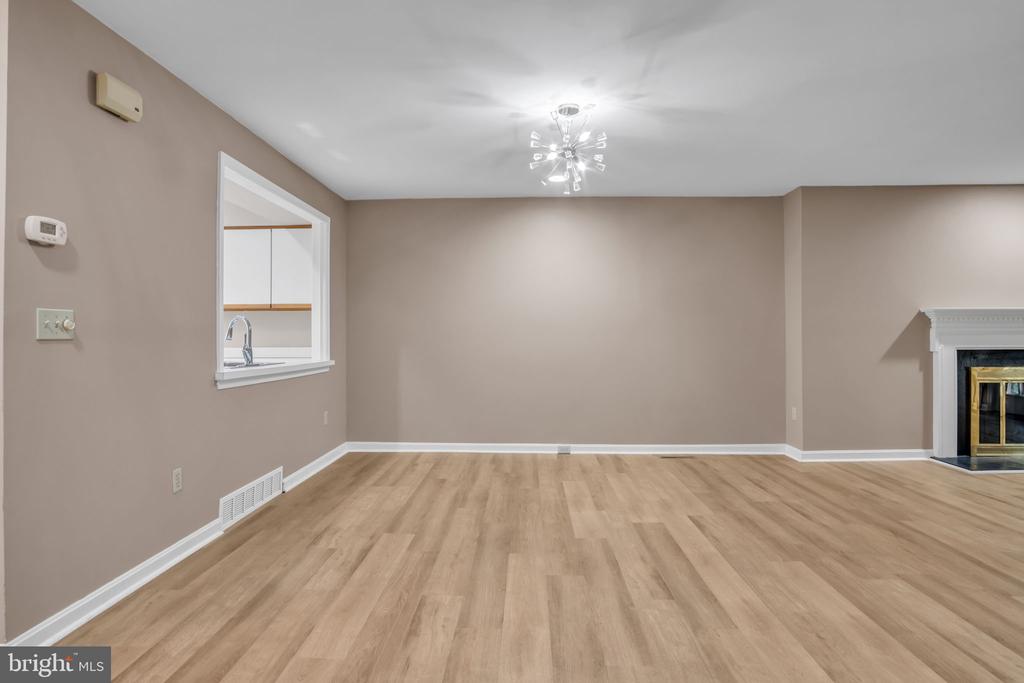 1127 WICKLOW COURT