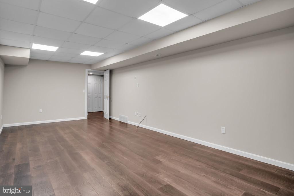 1127 WICKLOW COURT