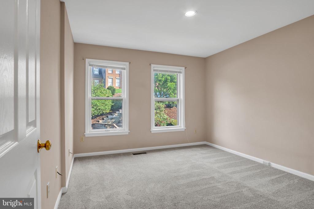 1127 WICKLOW COURT