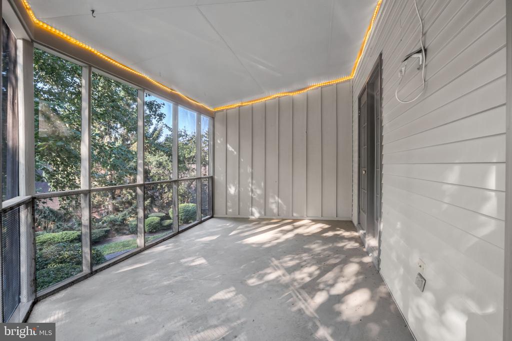 1127 WICKLOW COURT