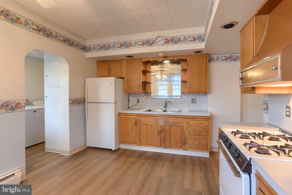 67 W GRANADA AVENUE