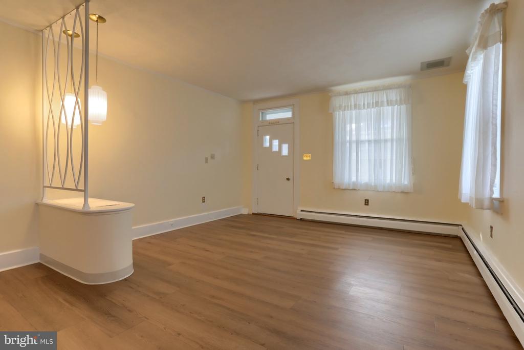 67 W GRANADA AVENUE
