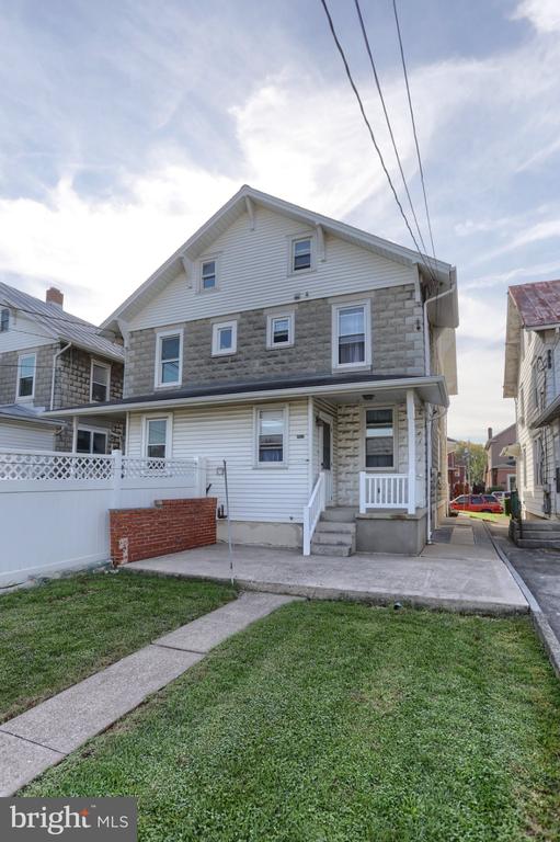 67 W GRANADA AVENUE