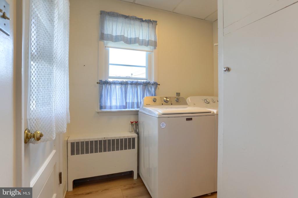 67 W GRANADA AVENUE