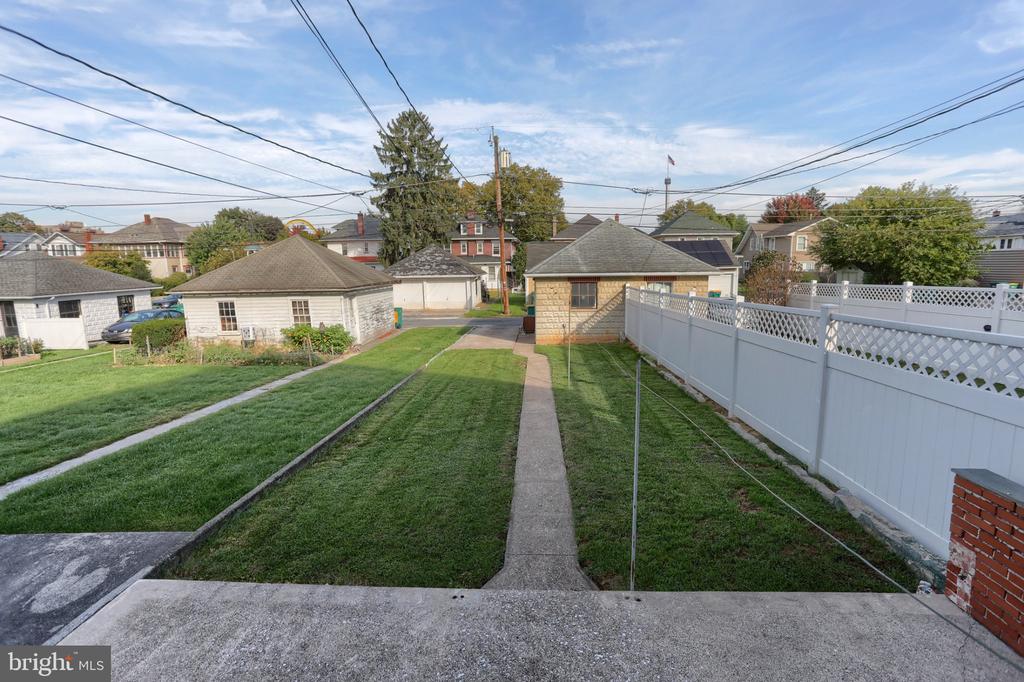 67 W GRANADA AVENUE