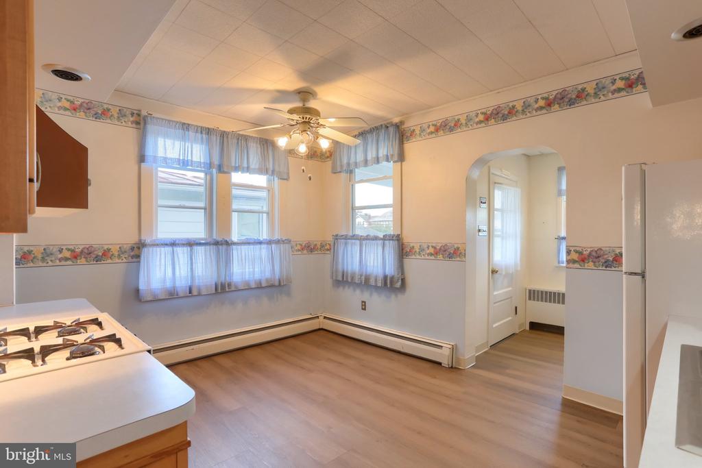67 W GRANADA AVENUE
