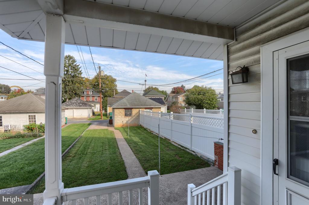 67 W GRANADA AVENUE