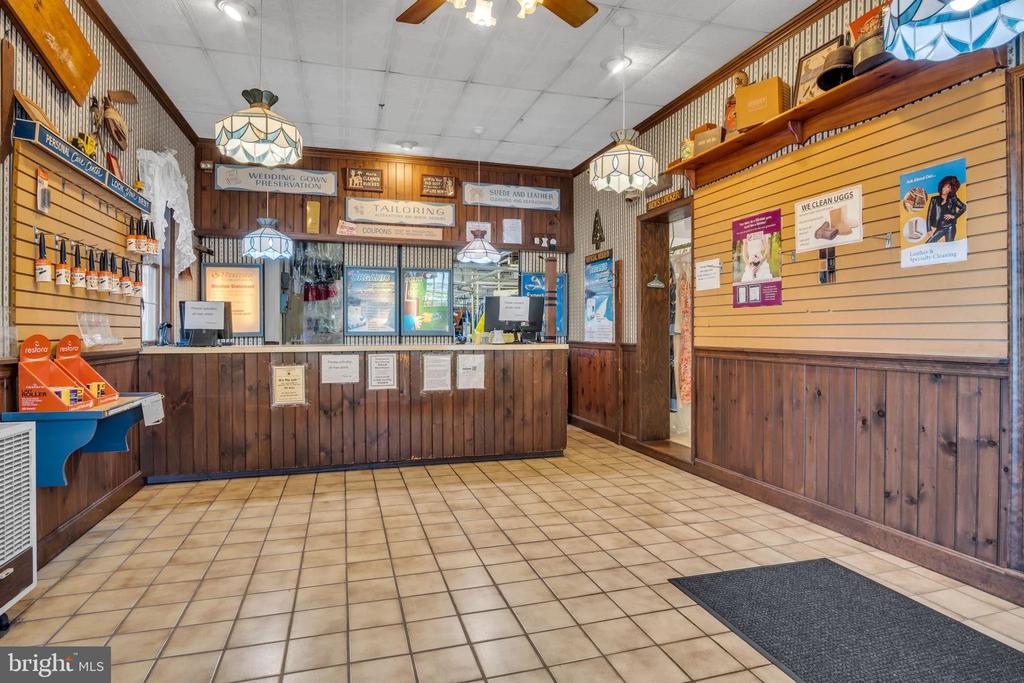 833 FISHBURN ROAD