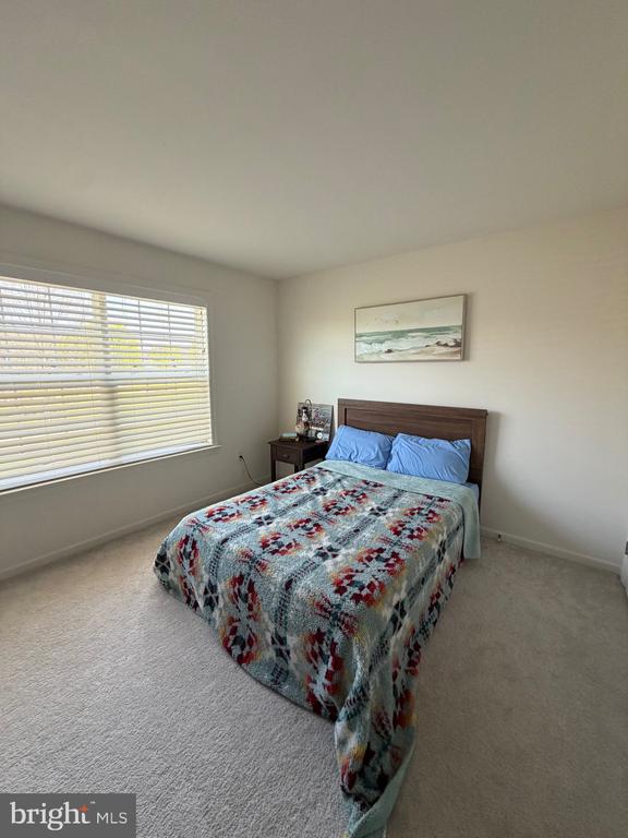 109 S VILLAGE CIR