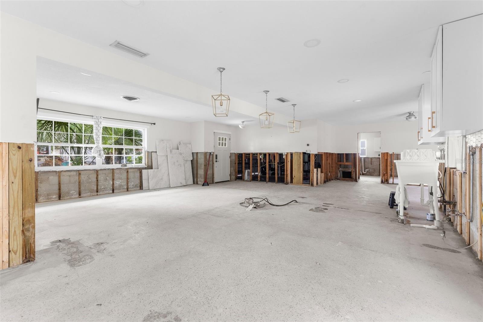 5700 BAYOU GRANDE BLVD NE