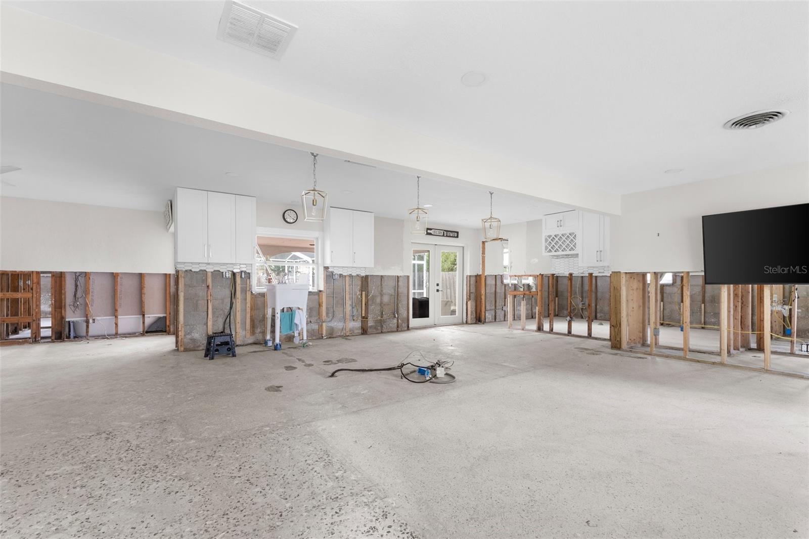 5700 BAYOU GRANDE BLVD NE