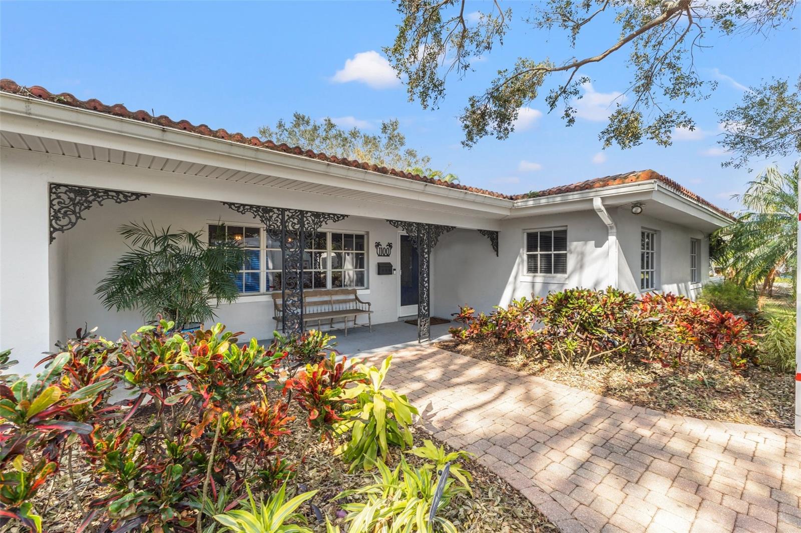 1100 SNELL ISLE BLVD NE