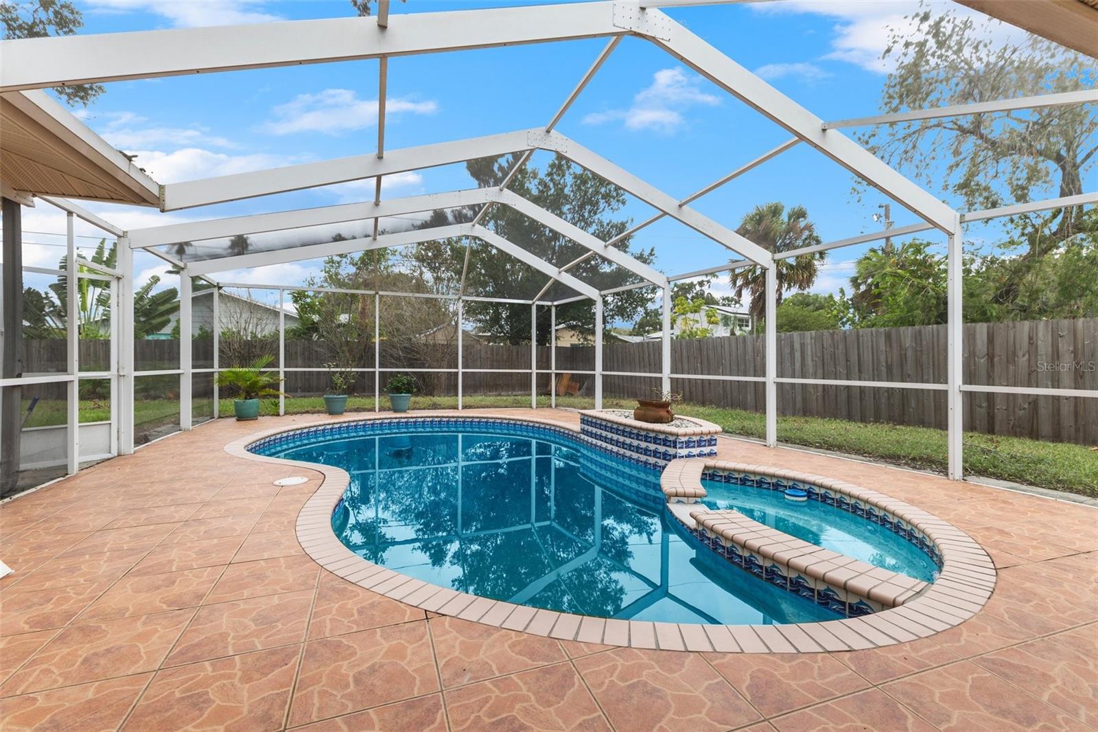 5700 BAYOU GRANDE BLVD NE