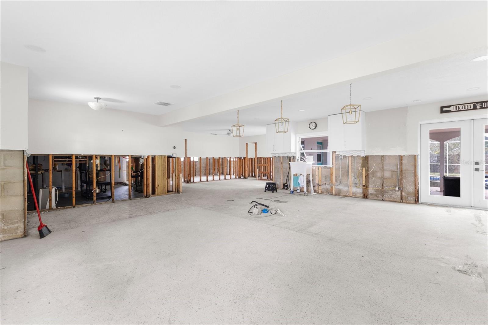 5700 BAYOU GRANDE BLVD NE