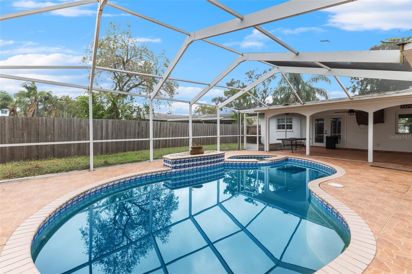 5700 BAYOU GRANDE BLVD NE