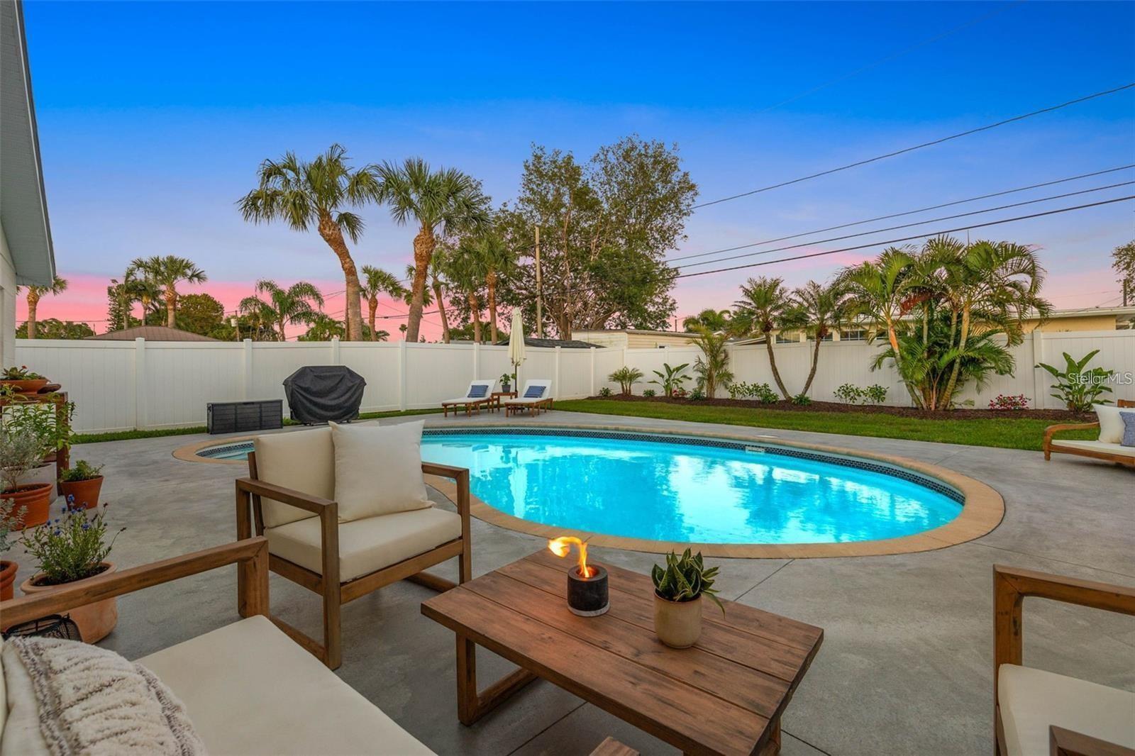 2050 BAYOU GRANDE BLVD NE