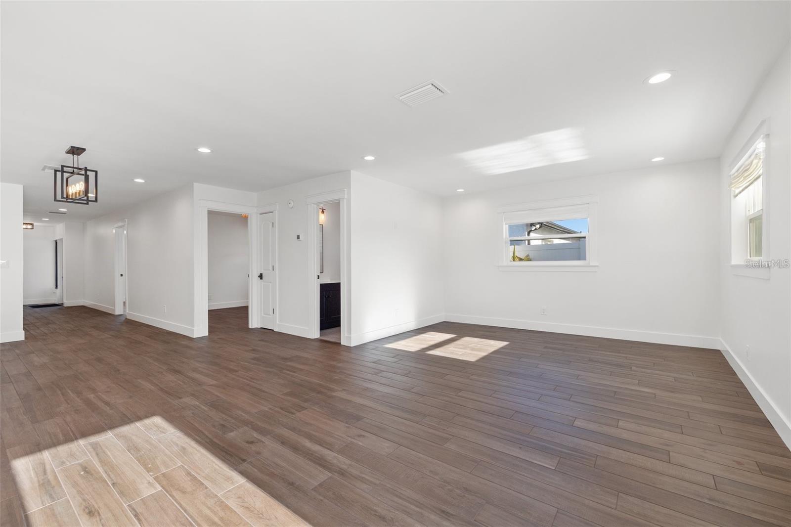 2050 BAYOU GRANDE BLVD NE