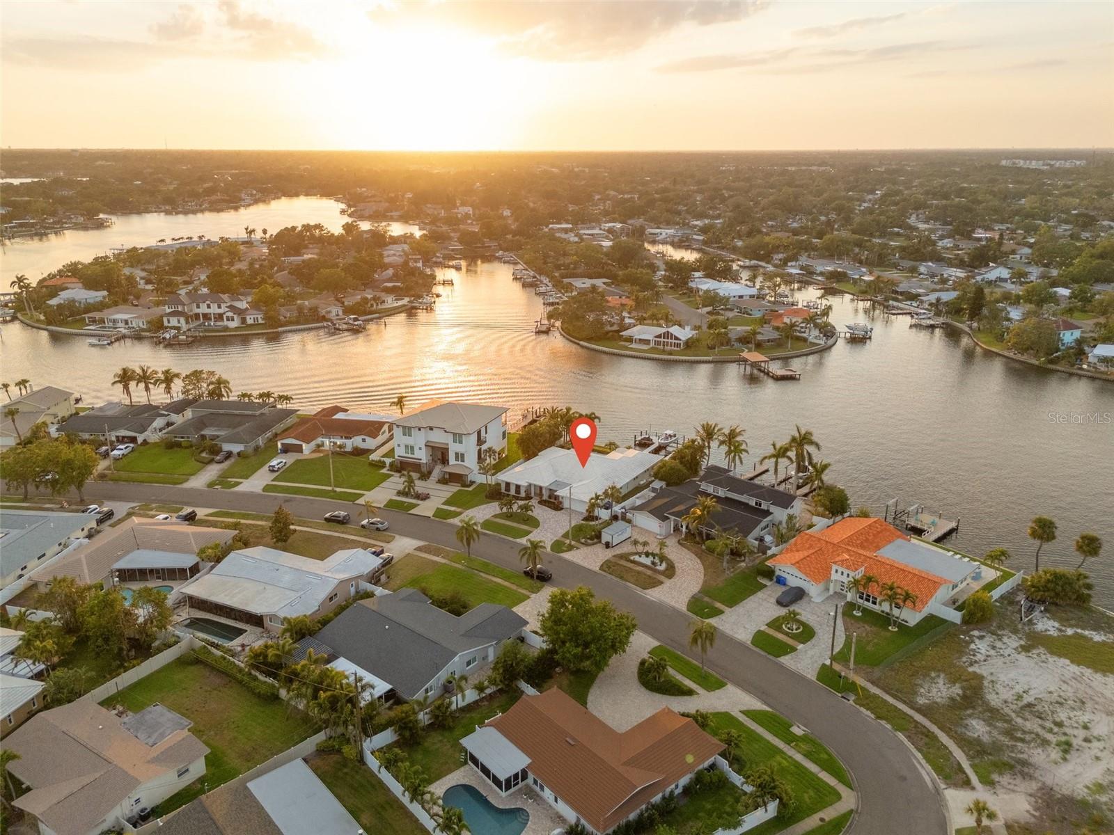 935 EDEN ISLE DR NE