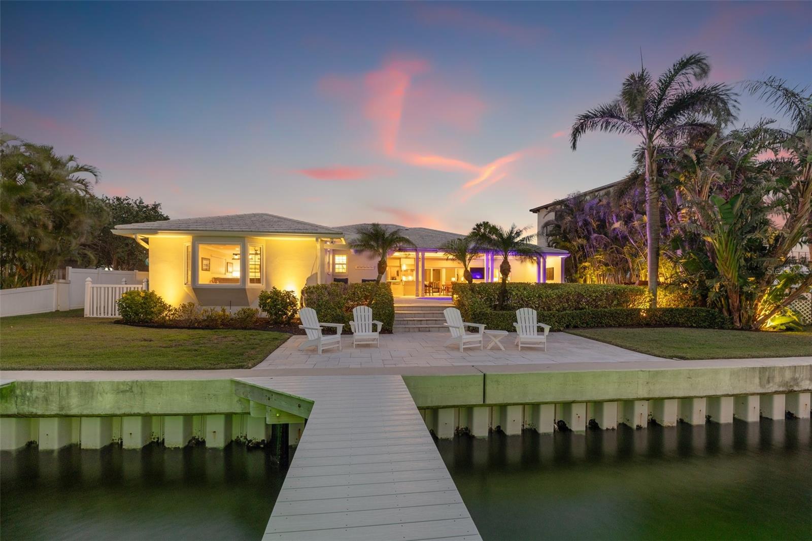 935 EDEN ISLE DR NE