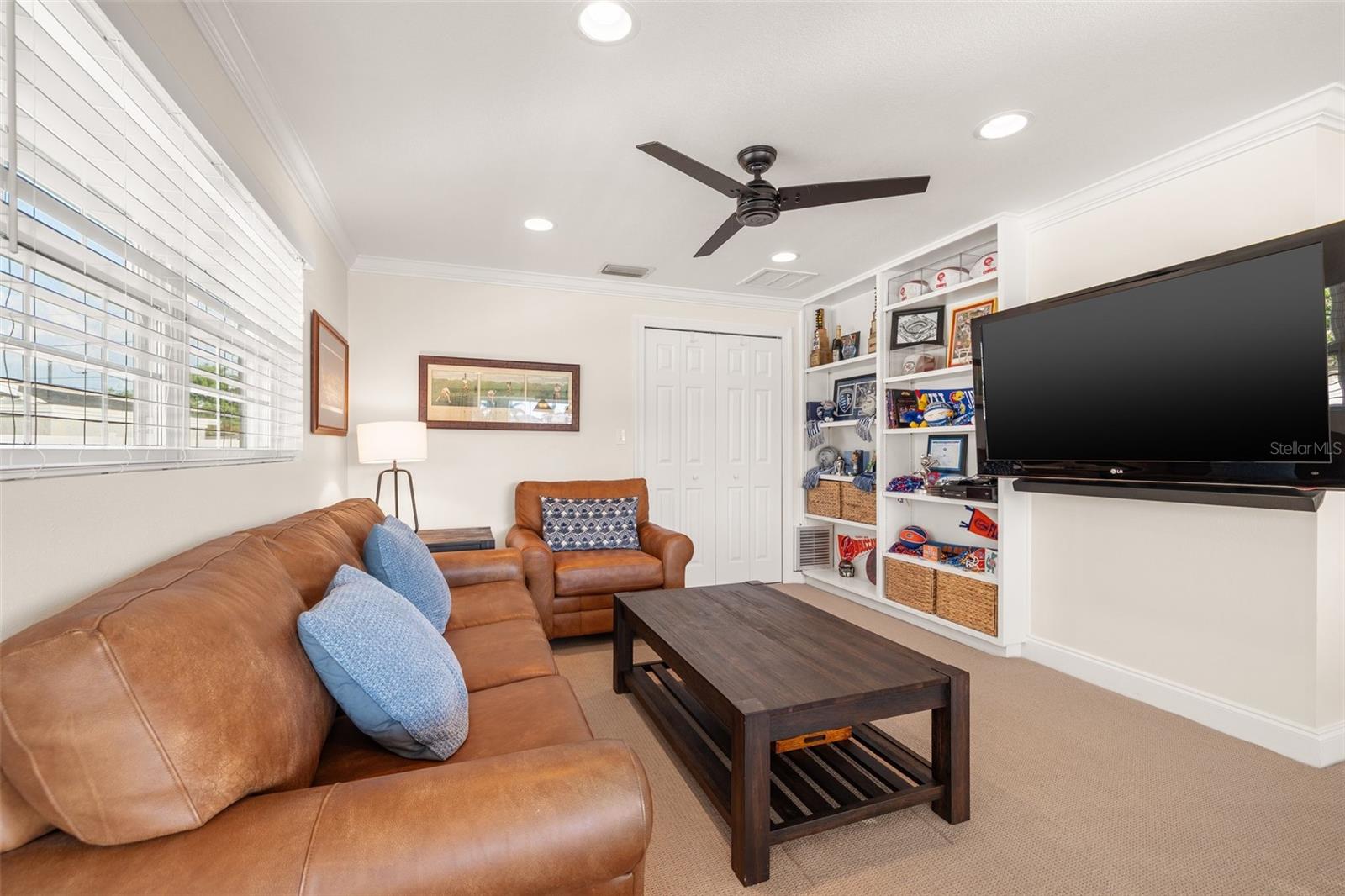 935 EDEN ISLE DR NE