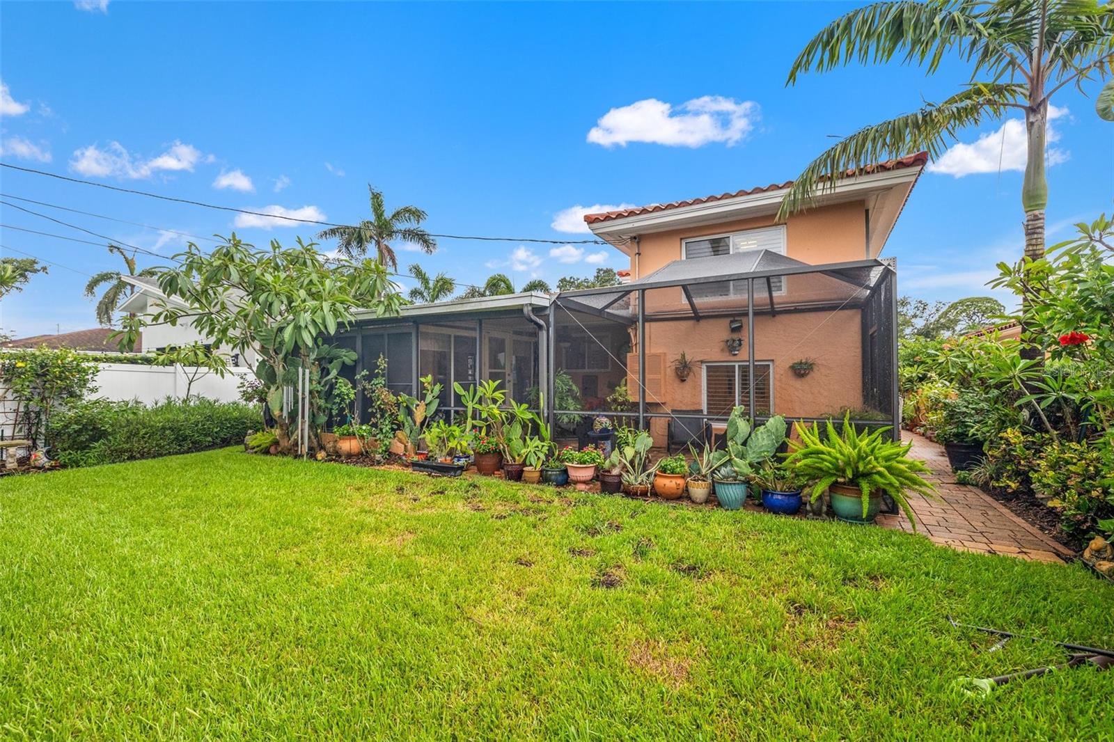 243 SNELL ISLE BLVD NE