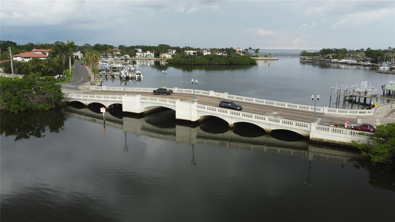 243 SNELL ISLE BLVD NE