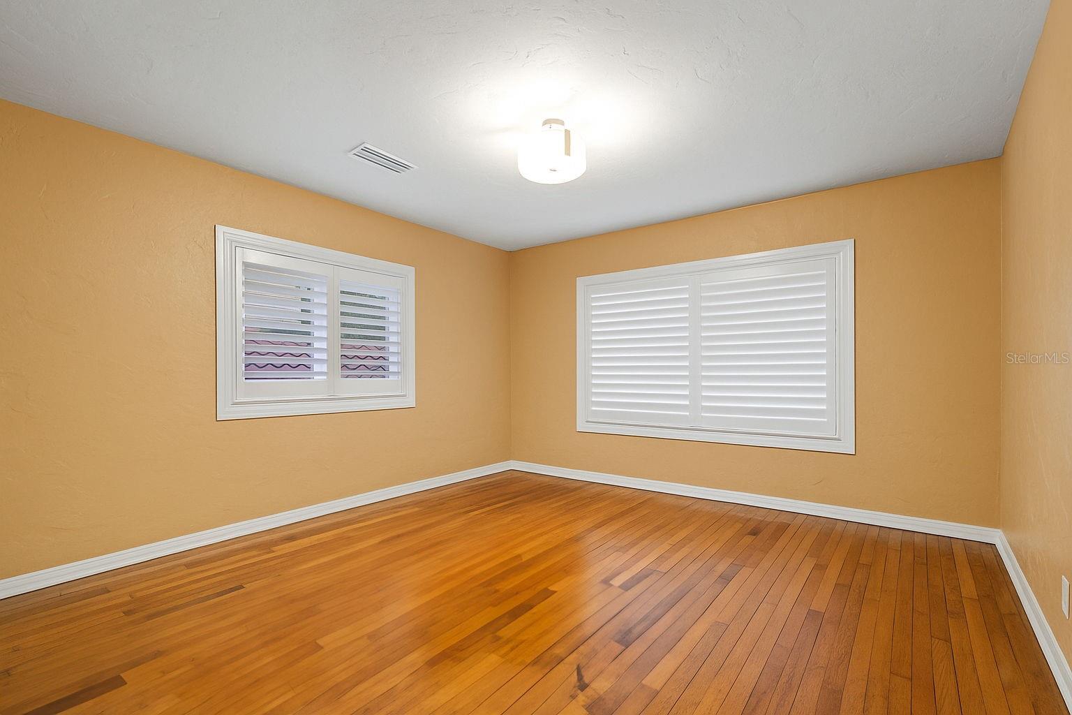 243 SNELL ISLE BLVD NE