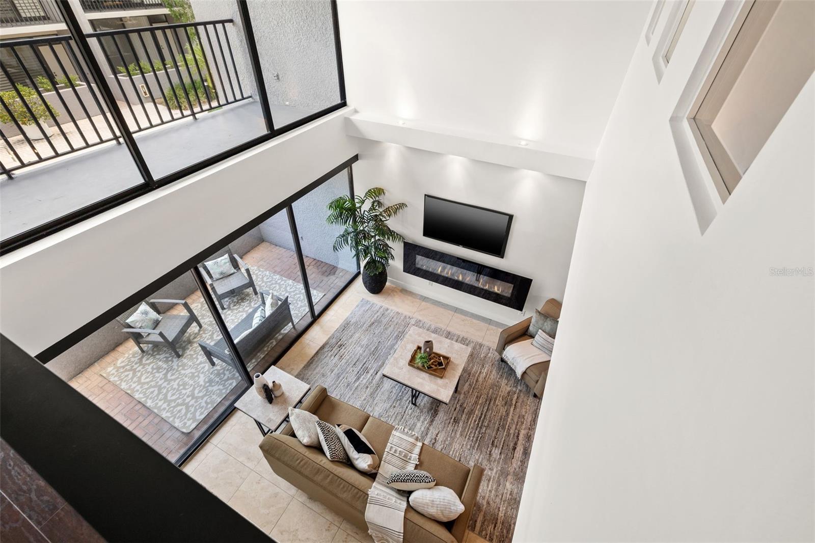301 2ND ST N #5