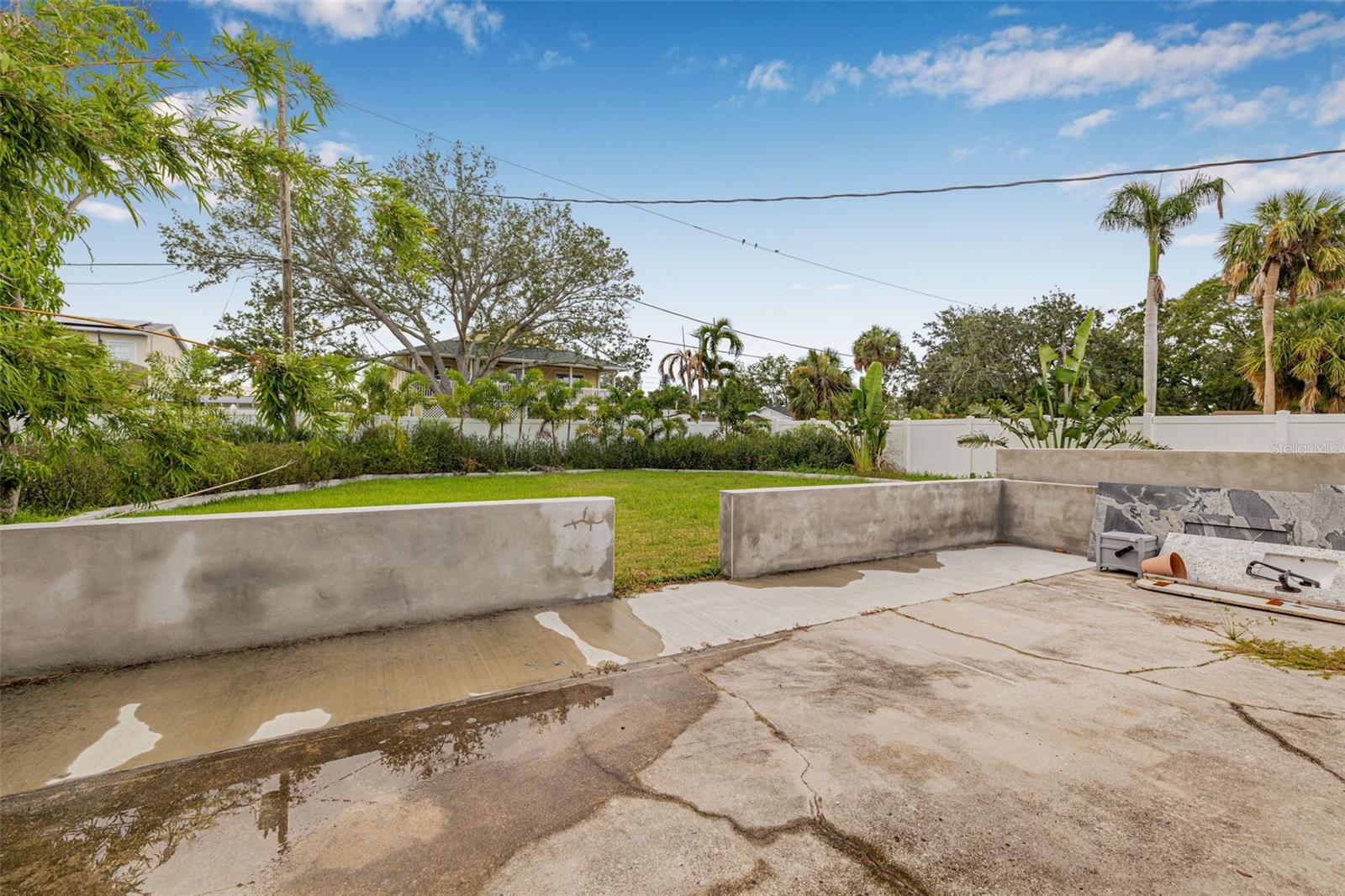 3626 BAYSHORE BLVD NE