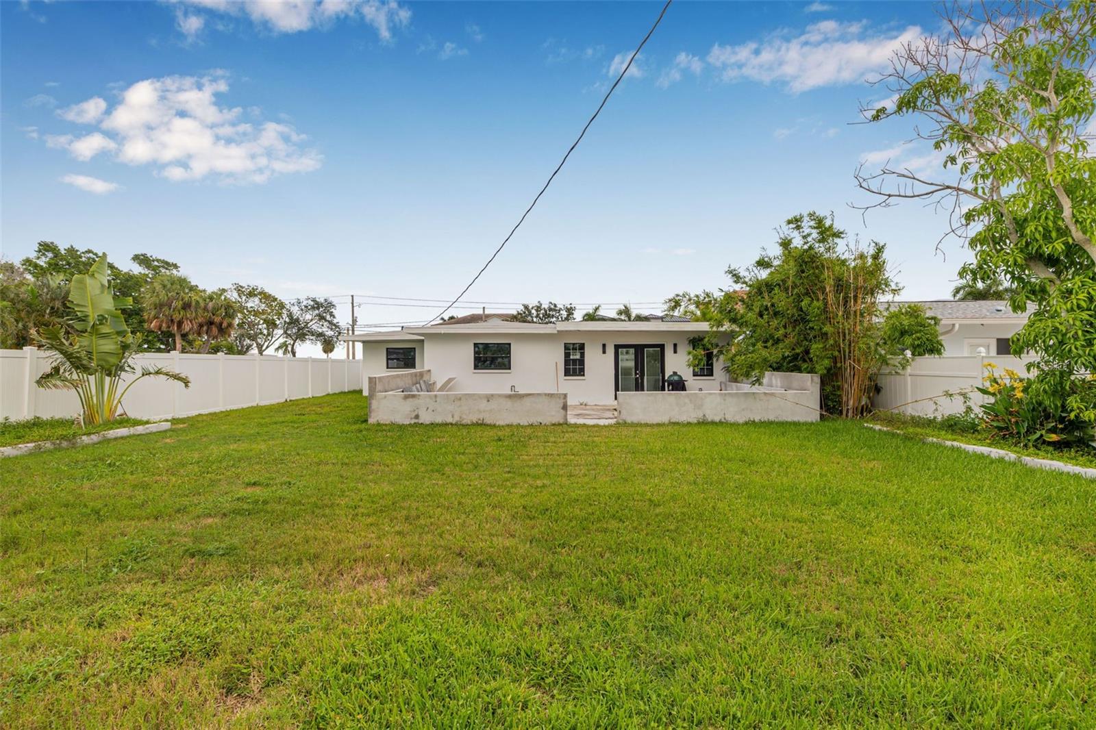 3626 BAYSHORE BLVD NE