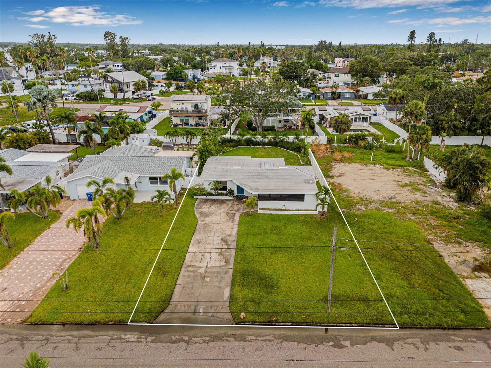 3626 BAYSHORE BLVD NE