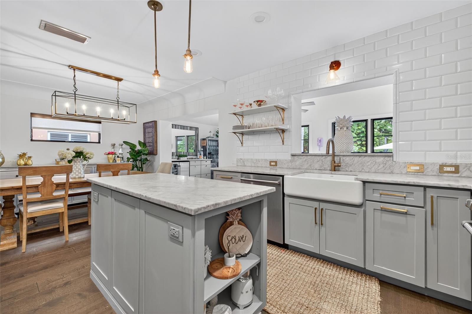 235 SNELL ISLE BLVD NE