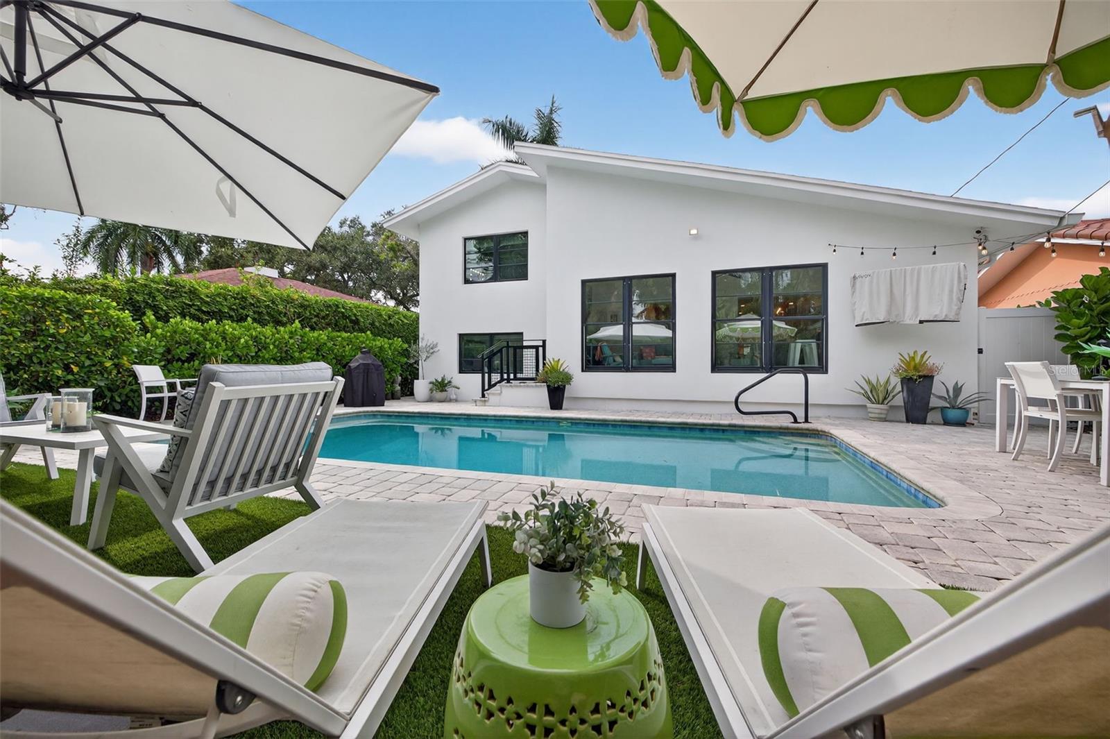 235 SNELL ISLE BLVD NE