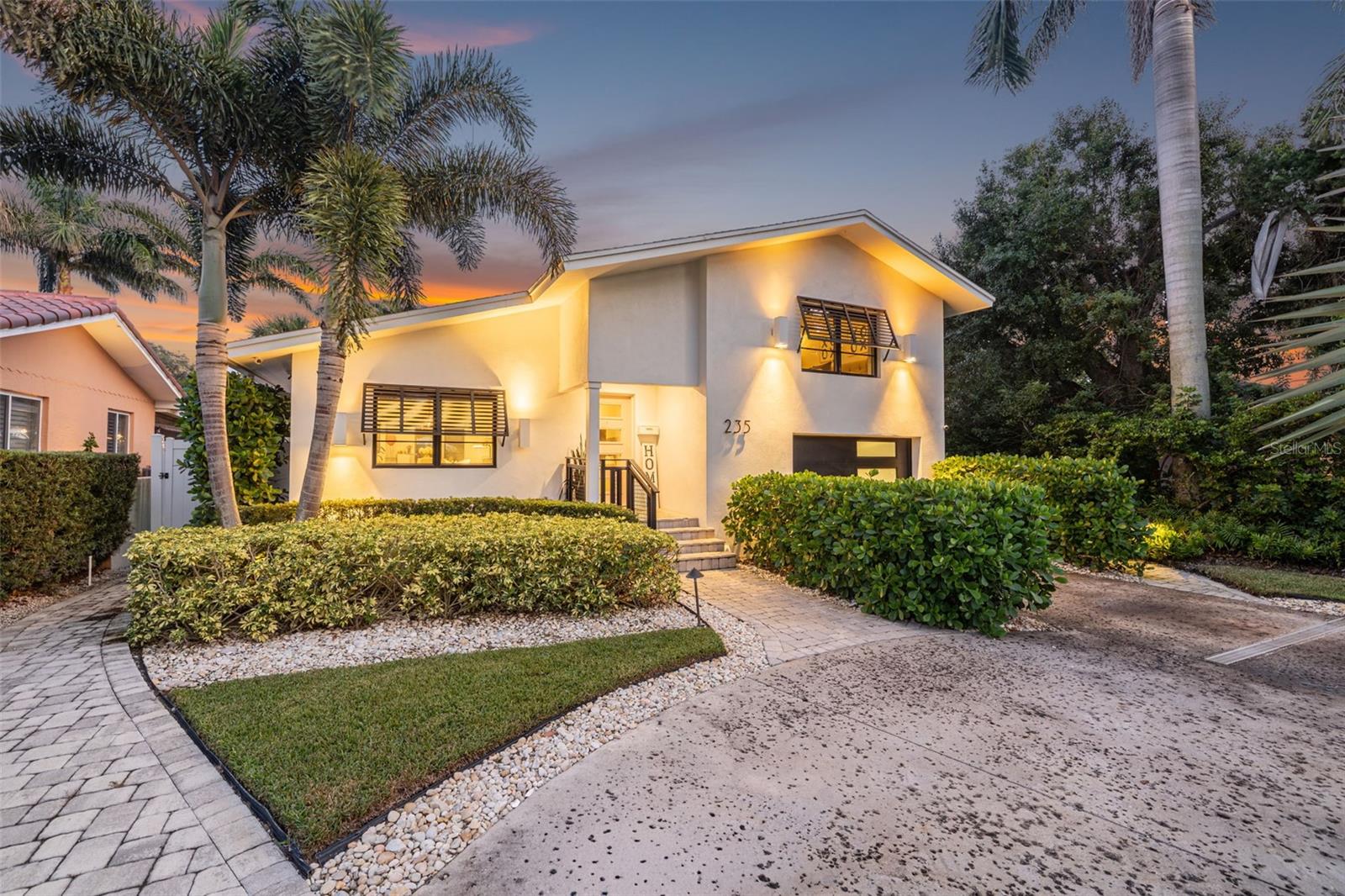 235 SNELL ISLE BLVD NE